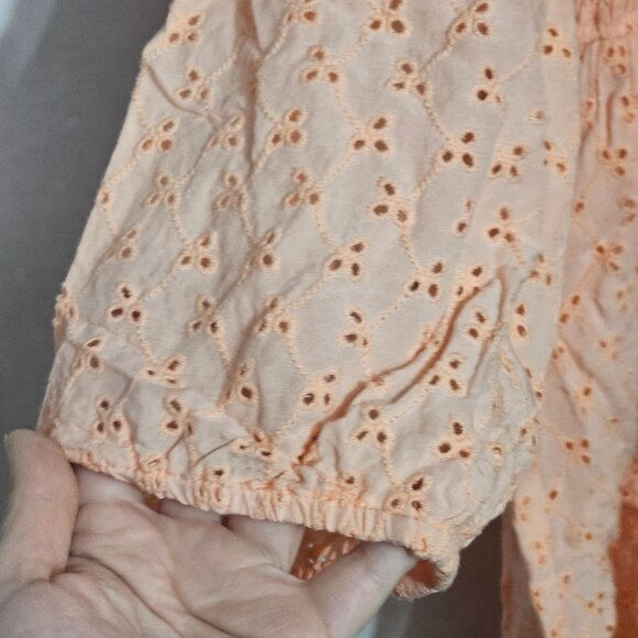 Torrid Womens Embroidered Peach Rayon Babydoll Tunic Top Size 1 Puckered Eyelet - Picture 4 of 9